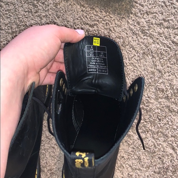 Dr. Marten boots, Shriver Hi - Picture 4 of 6